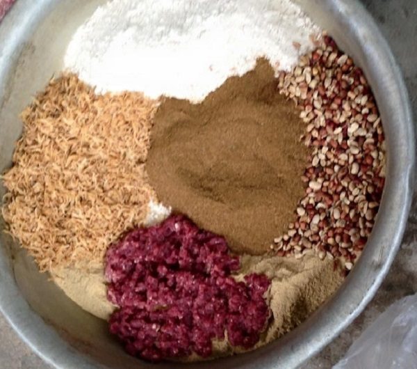 Cách làm cám cho chào mào đầy đủ dinh dưỡng cho anh em 3 Cách làm cám cho chào mào